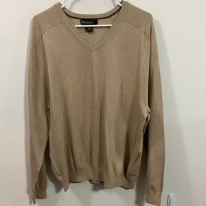 Eddie Bauer V Neck SOFT pullover sweater light tan color, size Lg Good condition